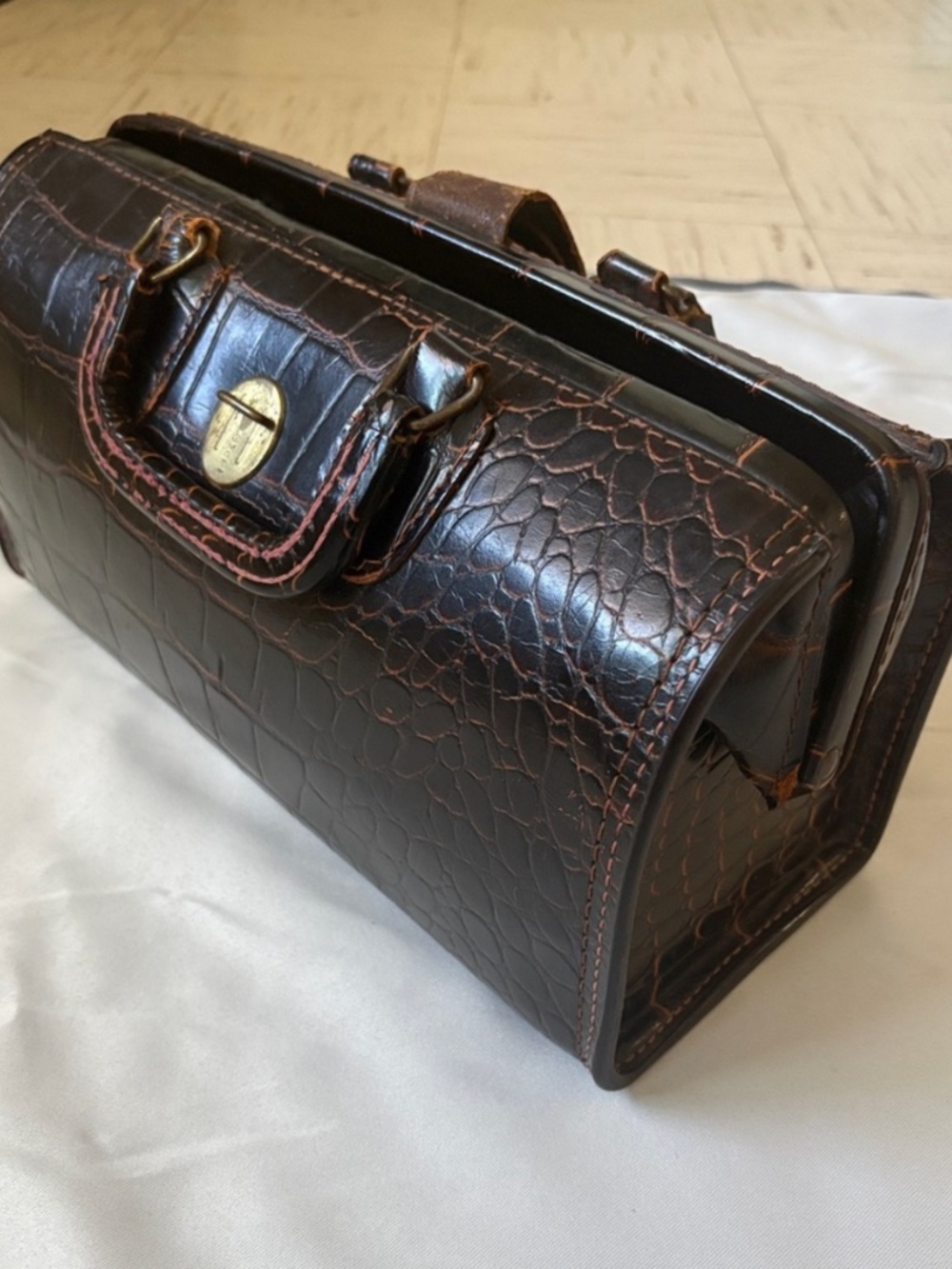 CLASSIC CROC-EMBOSSED LEATHER DOCTOR BAG BROWN